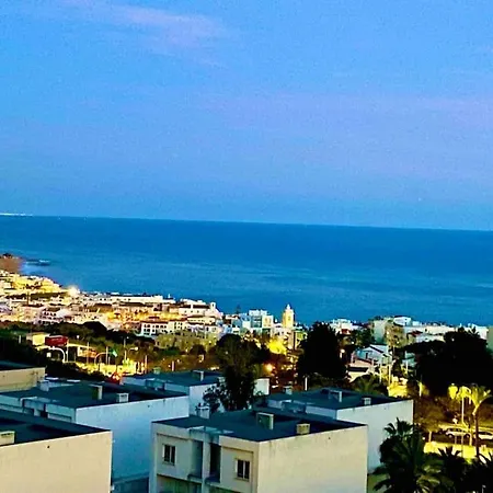 Vista Mar Piscina 아파트 *