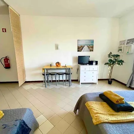 Vista Mar Piscina Апартаменты *